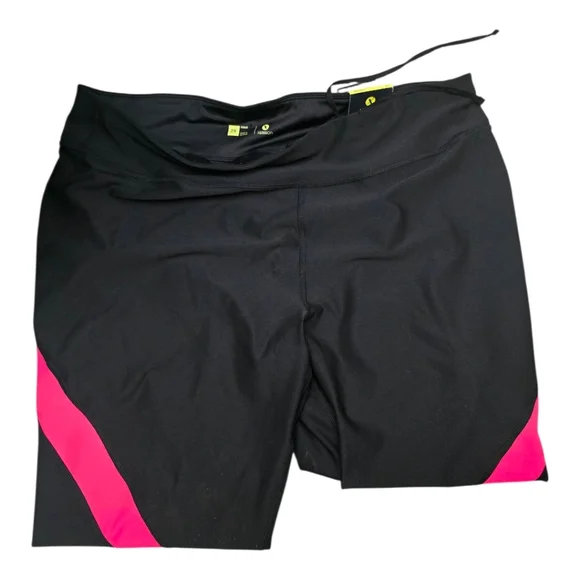 Xersion Black and Pink Women's Capri Leggings, Plus Size 2X, NWT - Picture 3 of 5